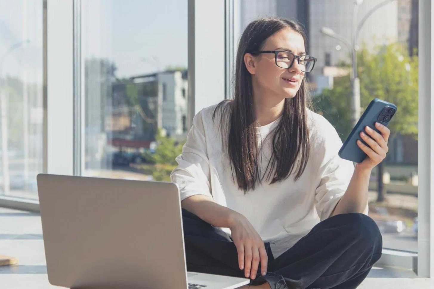 Fynotriqelix atölye platformu katılımcıları çalışırken